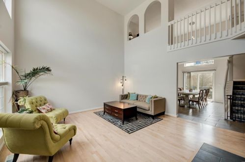 9416 Natalie Cir, Saint Louis, MO 63132-3177