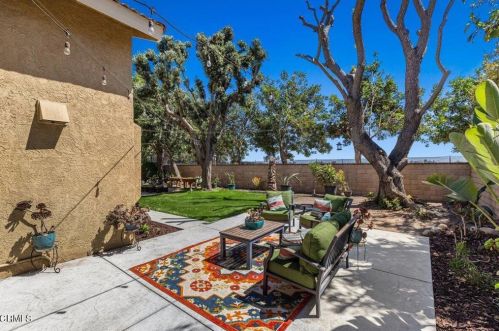 1840 Ivanhoe Ave, Oxnard CA  93030-8732 exterior