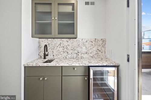 1609 2nd St, Philadelphia PA 19133 exterior