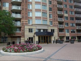 1221 Eads St, Arlington VA  22202-4729 exterior