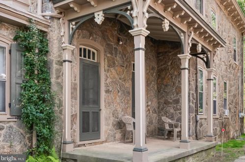 5911 Greene St, Philadelphia PA 19144-2540 exterior