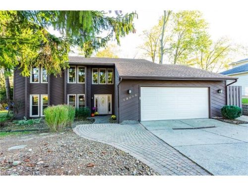 13015 Compass Point Dr, Cleveland, OH 44136-8001