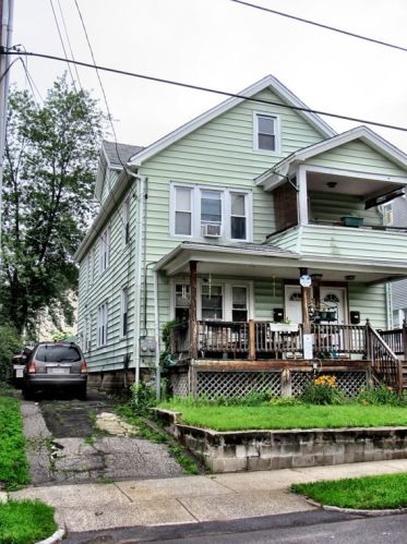 68 Gold St, Springfield MA  01107-1324 exterior