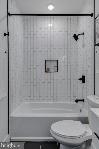 1013 24th St, Philadelphia PA  19146-2543 exterior