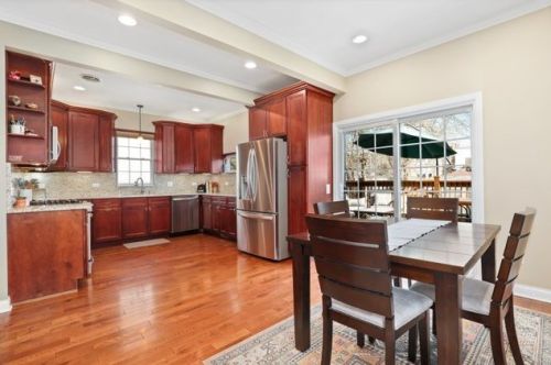 3232 Belle Plaine Ave, Chicago IL 60618-2338 exterior