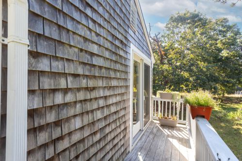 15 Mary Rd, Eastham MA 02642-2927 exterior