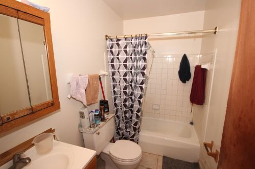 4723 13 St, Milwaukee WI 53221-2460 exterior