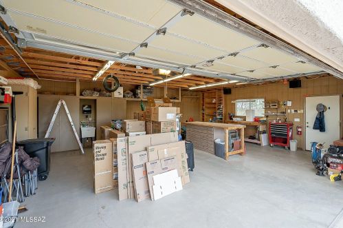 2621 Peter Seward Dr, Tucson AZ 85745-9611 exterior