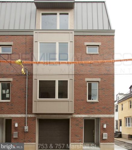 753 Marshall St, Philadelphia PA  19123-2722 exterior
