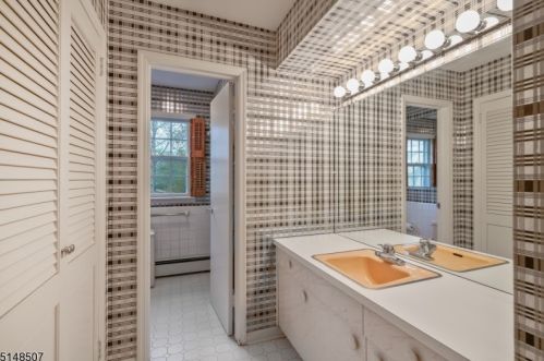 34 Normandy Heights Rd, Morristown NJ 07960-4612 exterior