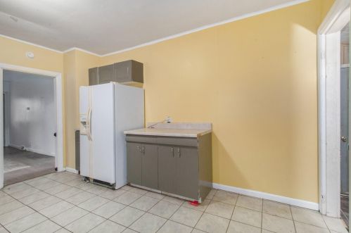 506 Della St, Kalamazoo MI 49002-3567 exterior