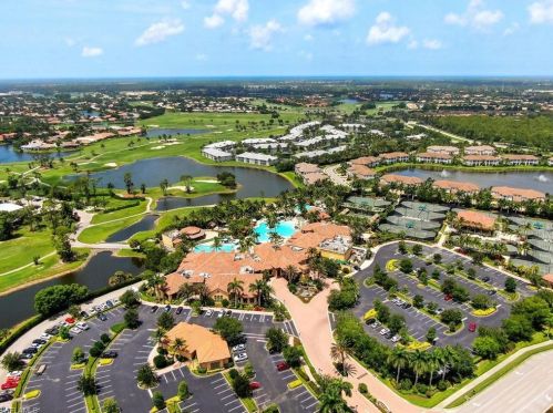 6397 Legacy Cir, Naples FL 34113-7997 exterior