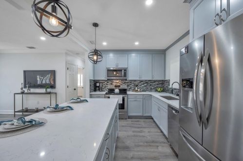 3912 Bay View Ave, Tampa FL  33611-1234 exterior