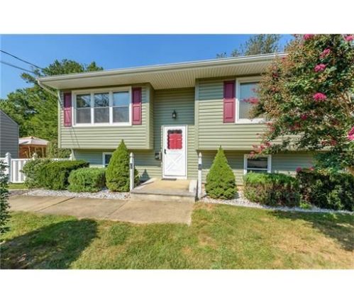 742 Front St, Green Brook NJ  08812-1012 exterior