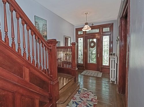 1215 Peermont Ave, Pittsburgh, PA 15216-2215