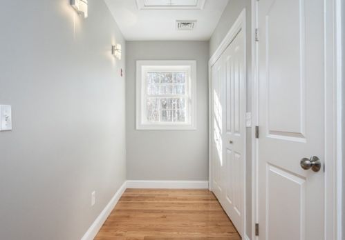 711 Salisbury St, Worcester MA 01609-1122 exterior