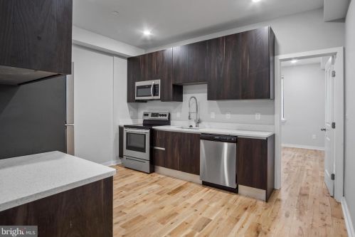 1945 Marshall St, Philadelphia PA 19122-1405 exterior