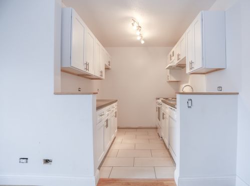 4500 Winchester Ave, Chicago, IL 60640-5250