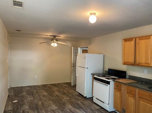 9801 Beckleycrest Ave, Dallas TX 75232-5604 exterior