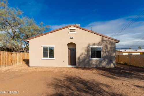 4126 Glenn St, Tucson AZ 85716-2239 exterior