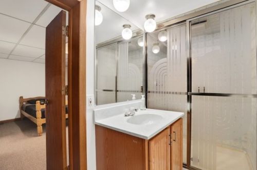 3434 Nagle Ave, Chicago IL 60634-4917 exterior