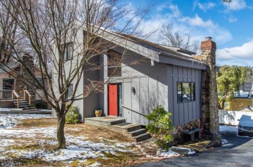 438 Shore Trl, Sparta NJ  07871-1427 exterior