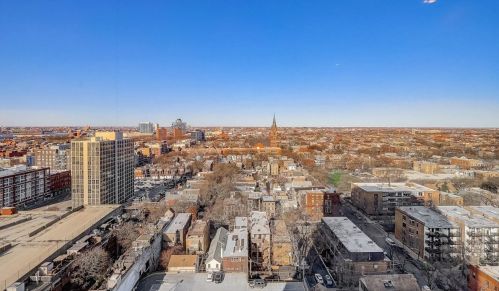 1636 Wells St, Chicago IL  60614-6037 exterior