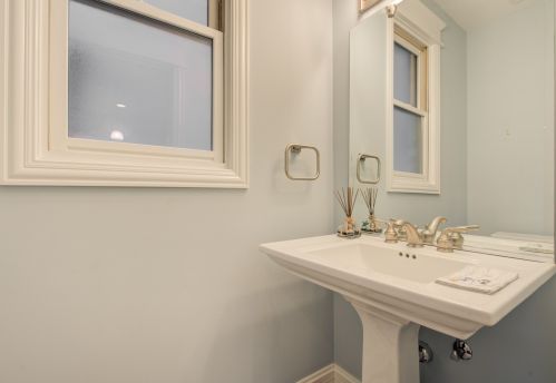 435 37th Pl, Chicago IL 60632-1621 exterior