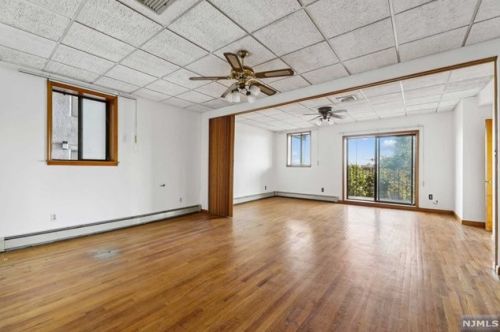 114 Pne St, Cliffside Park NJ 07010-1018 exterior