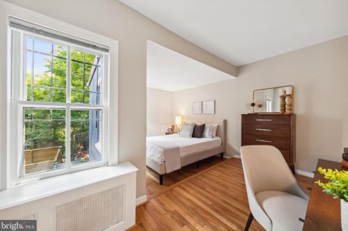 435 5 St, Washington DC 20003-2052 exterior