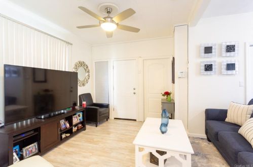 216 6th Ave, Mount Vernon NY 10550-1119 exterior