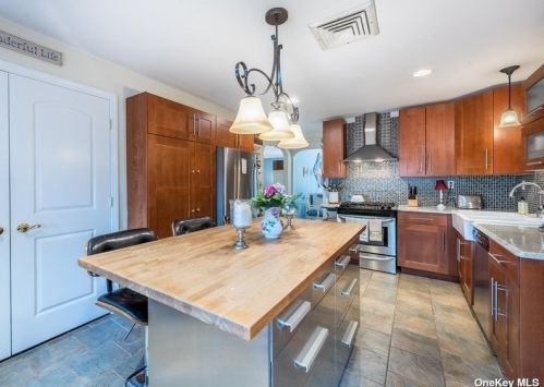 30 Osage Dr, Huntington Station NY exterior