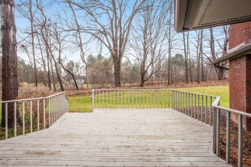 3461 Charlevoix Dr, Grand Rapids MI 49546-7061 exterior