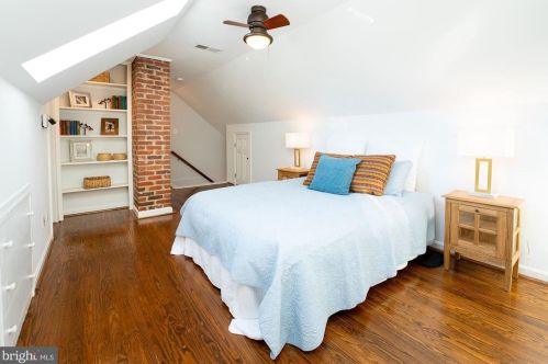 151 Moncure Dr, Alexandria VA 22314-4946 exterior