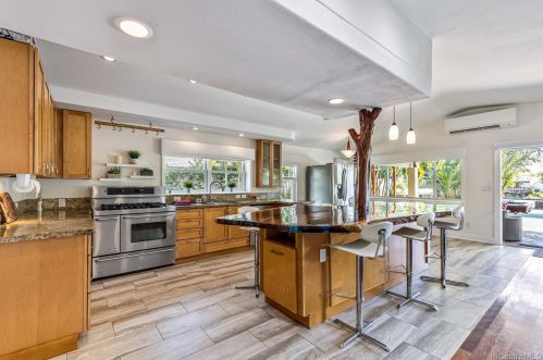 6721 Hawaii Kai Dr, Honolulu HI 96825-1506 exterior