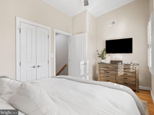 903 Princess St, Alexandria VA  22314-2244 exterior