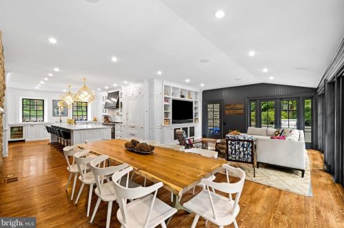 104 Mermaid Ln, Philadelphia PA 19118-3246 exterior