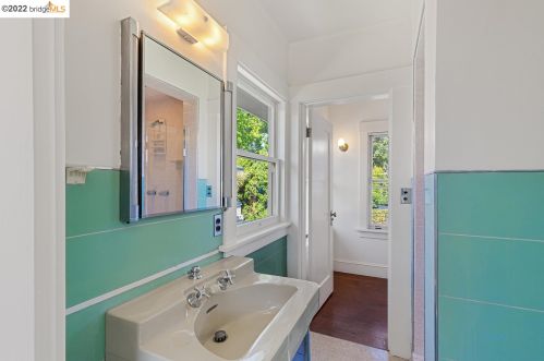 15 Eton Ct, Berkeley CA 94705-2715 exterior