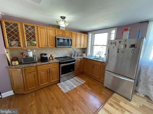 6308 Glenloch St, Philadelphia PA 19135-3613 exterior