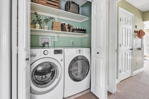 43 Morehouse Ave, Milford CT 06460 exterior