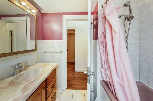 1719 Melvina Ave, Chicago IL 60646-1123 exterior