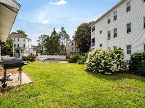 24 Holcombe St, Worcester MA 01604 exterior