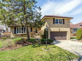 792 Prospect Ave, Elmhurst, IL 60126-4863