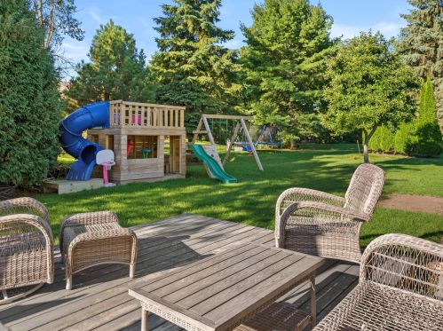 4965 Brookfield Cir, Manitowoc WI 54220-9362 exterior