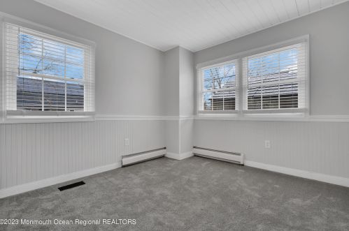 2237 Emerald Park Dr, Lacey NJ  08731-3716 exterior