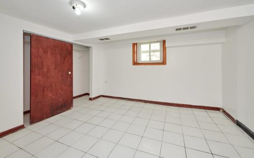 6635 Campbell Ave, Chicago IL 60645-5018 exterior