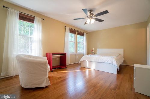 7602 Indian Hills Dr, Rockville MD  20855-2617 exterior