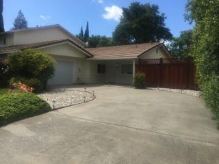 3251 Alfonso Dr, Concord CA  94518-2223 exterior