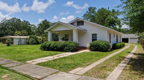 441 College Ave, Defuniak Springs, FL 32435-2815