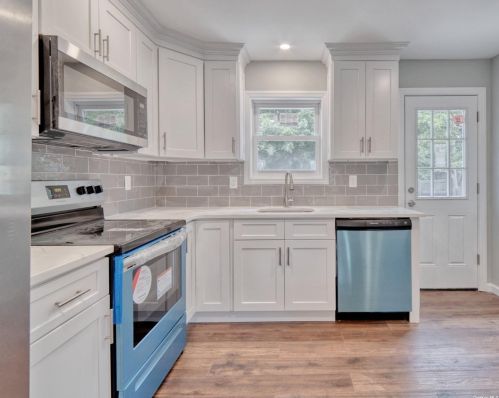 37 9 Ave, Huntington Station NY 11746-2219 exterior